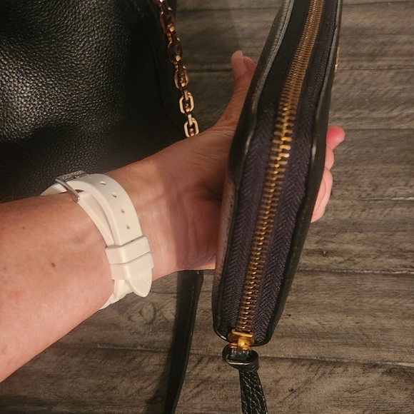 Tory Burch Britten tote with wallet - Picture 13 of 16